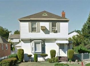 7554 182nd St, Fresh Meadows, NY 11366