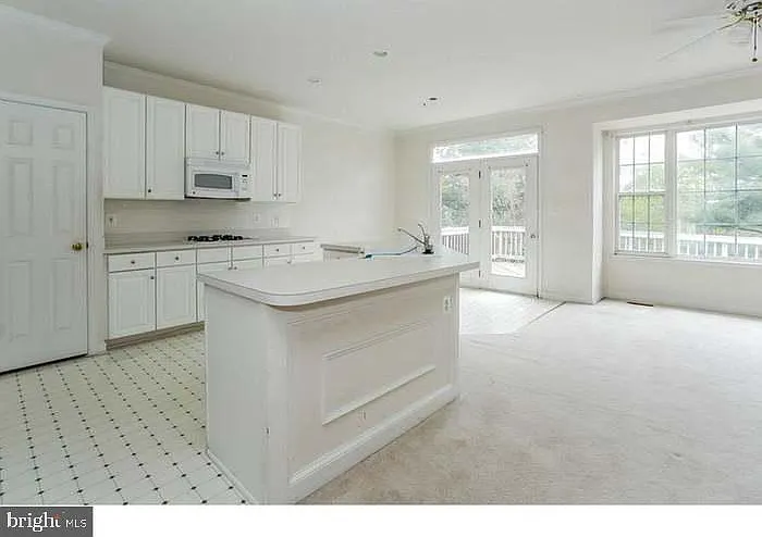 3 bed, 3.5 bath, 1780 sqft, $3,850 — Photo 4