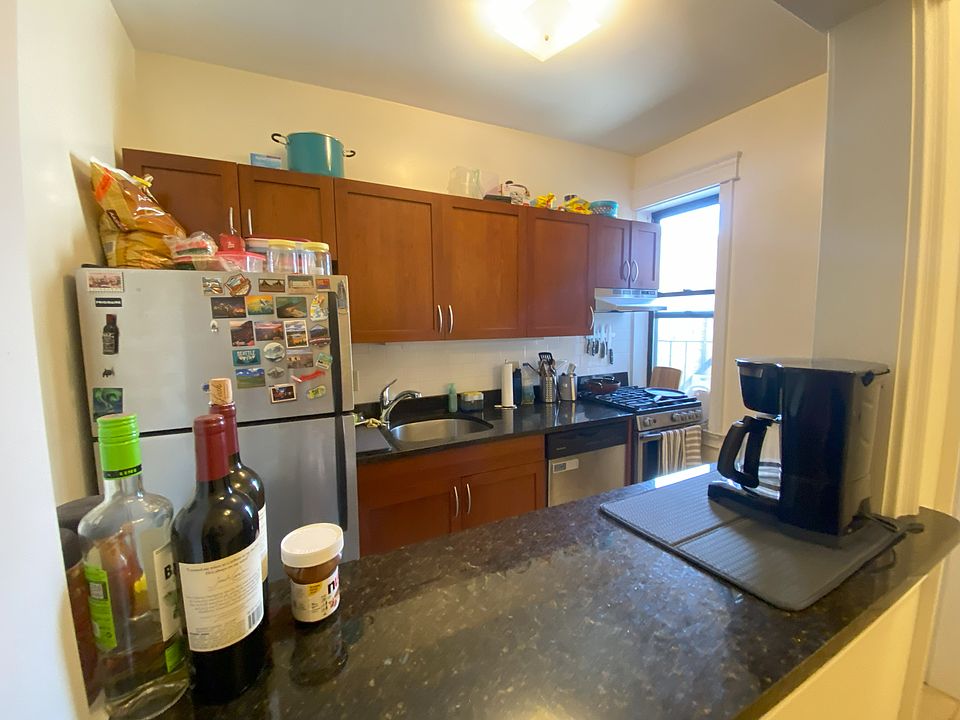 2nd image of 2 Walbridge St #5
