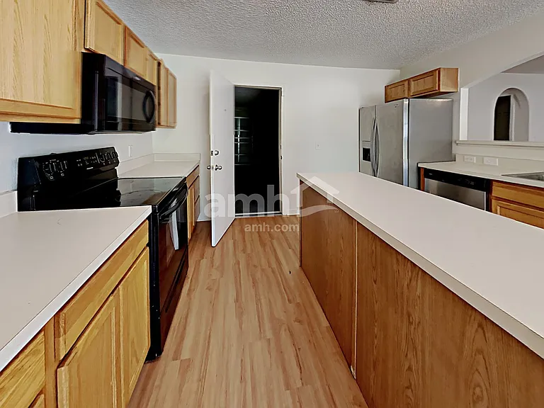 10421 Opus Dr — Photo 6
