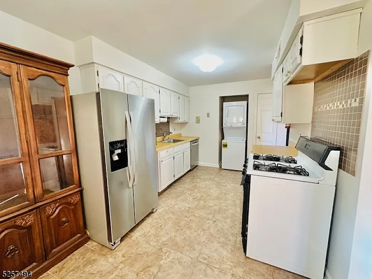 144-B Beverly Hill Ter — Photo 3