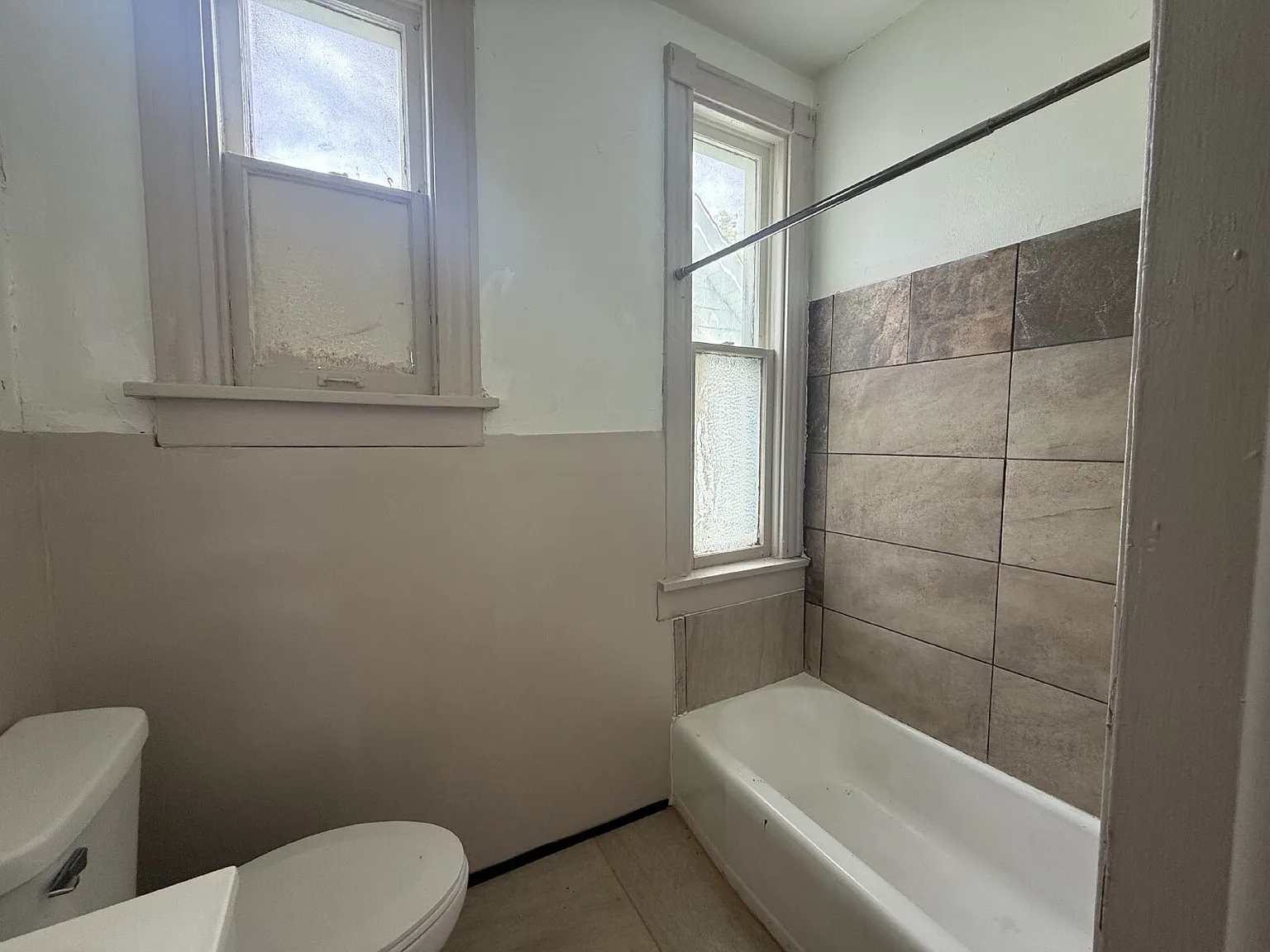 2 bed, 1.0 bath, $850 — Photo 3