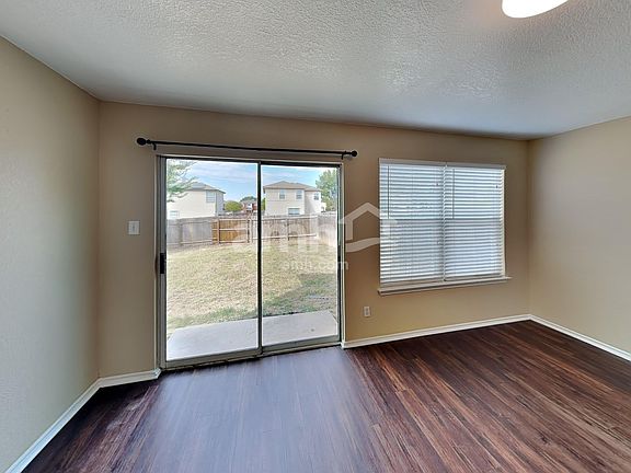 4th image of 7815 Brazoria Park