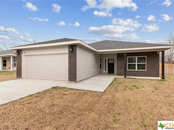 205 N Race St, Lampasas, TX 76550