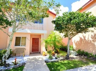 20816 NW 1st St, Pembroke Pines, FL 33029