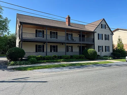 100 Mulberry St Photo 1