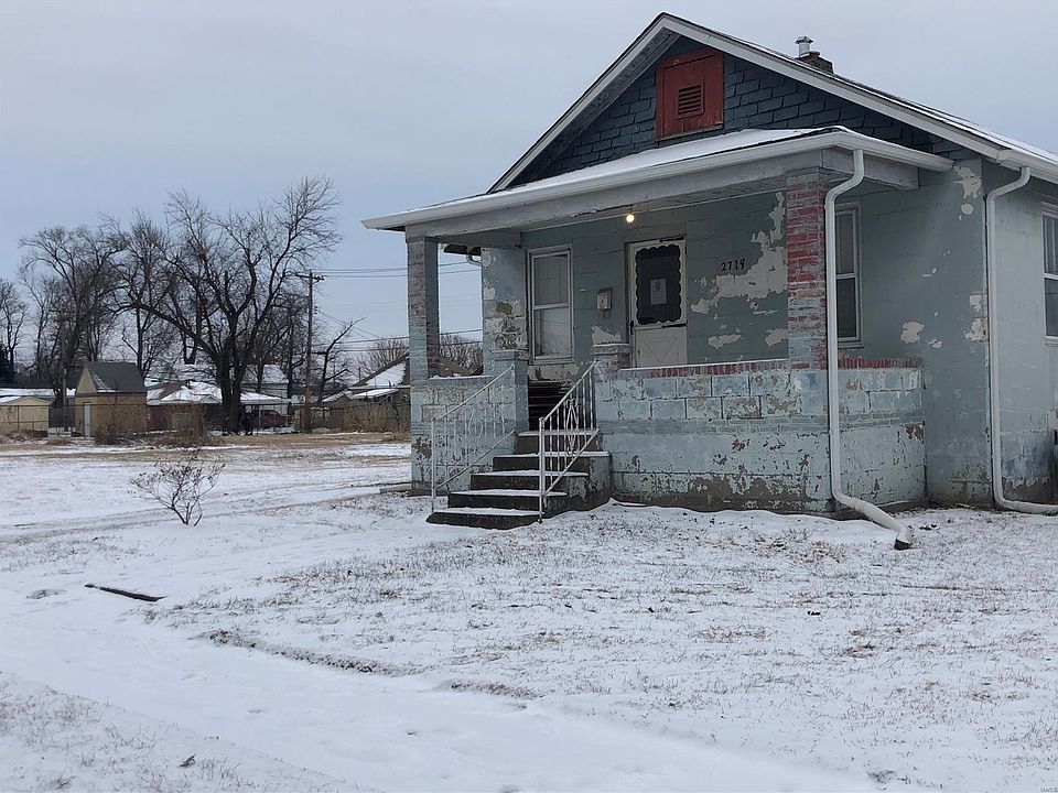 2nd image of 2719 W 22nd St