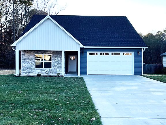 5th image of 3150A Pin Oaks Cir NE