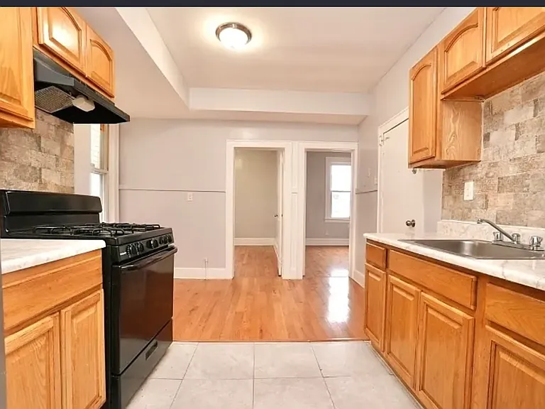 20 Stuyvesant Ave #1 — Photo 12