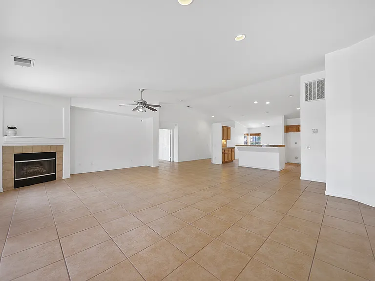 47820 Calle Zafiro — Photo 6