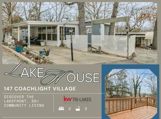 147 Coachlight Ln, Kimberling City, MO 65686