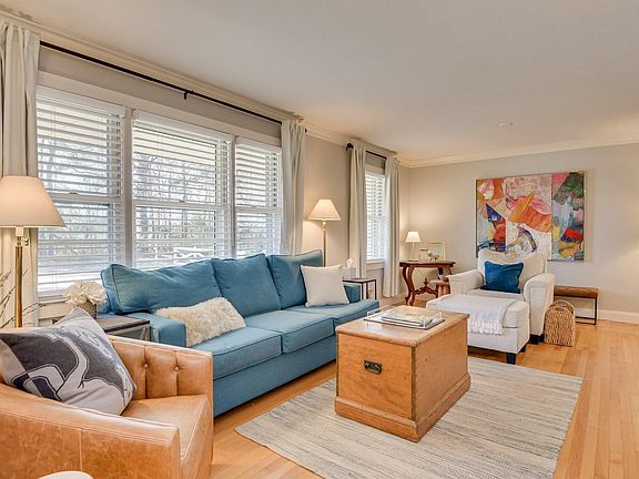 3rd image of 624 Powderhouse Rd SE