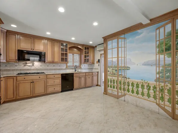 3731 Maple Avenue image 14 of 34