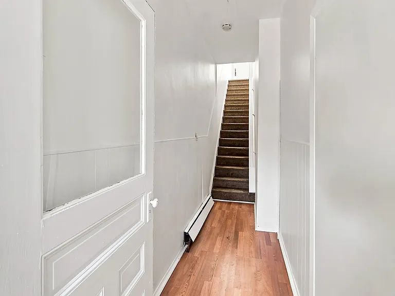 320 Hewitt St #2 — Photo 2