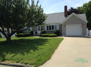 15 Quinn Dr, Holyoke, MA 01040