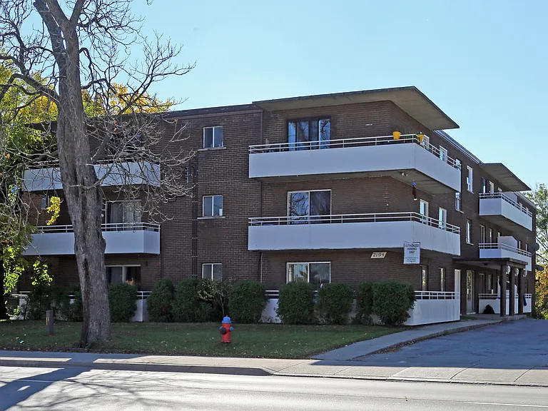 2194 King St E #106 — Photo 9