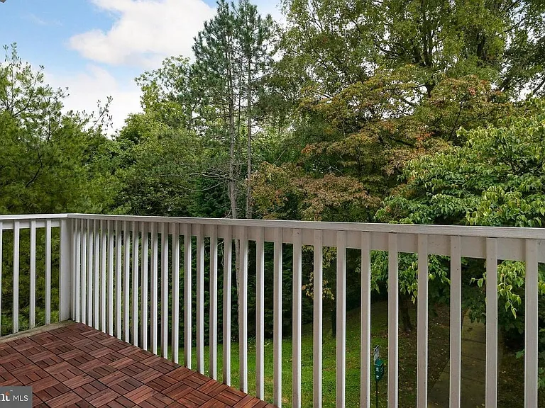 5712 Chapman Mill Dr #340 — Photo 12
