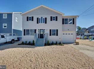 11 Phyllis Ln, Manahawkin, NJ 08050
