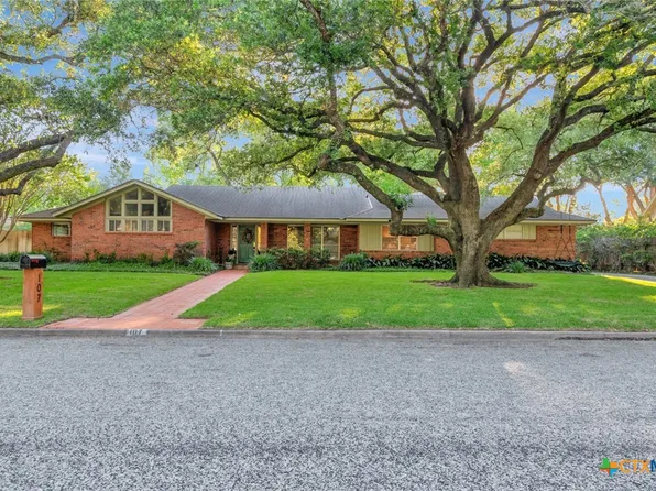 107 Spokane St, Victoria, TX 77904