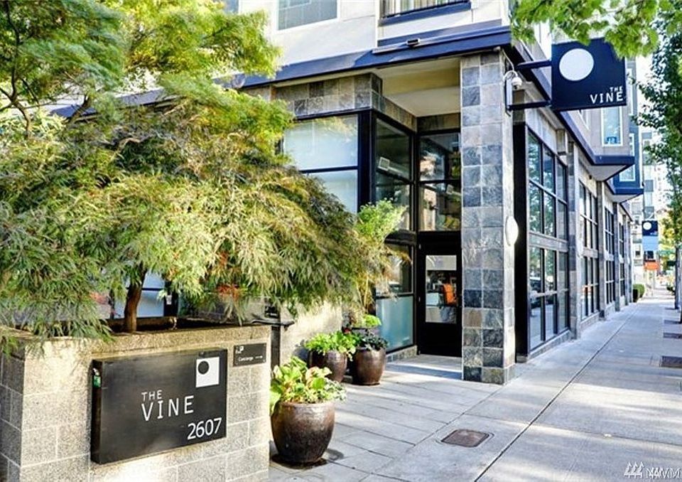 The Vine, ideally located in the heart of Belltown near the waterfront, dining, and downtown Seattle