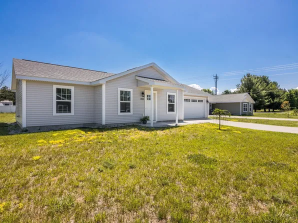 1969 Lark Dr, Traverse City, MI 49685