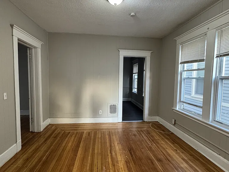 119 Carmel St #3 — Photo 6