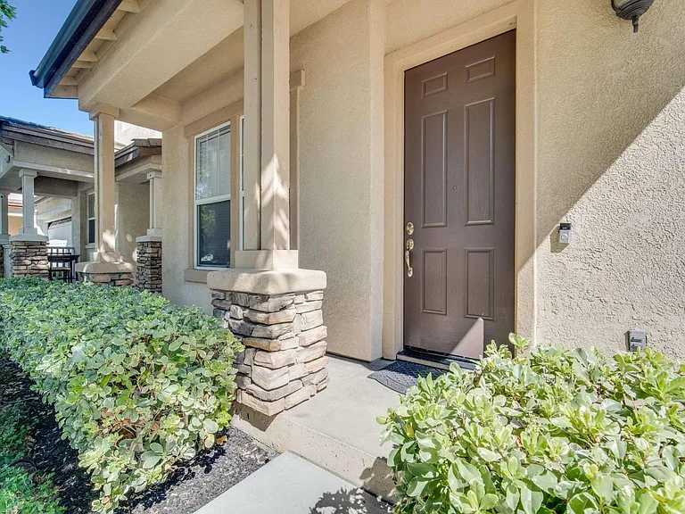 1694 Pala Ranch Cir — Photo 1