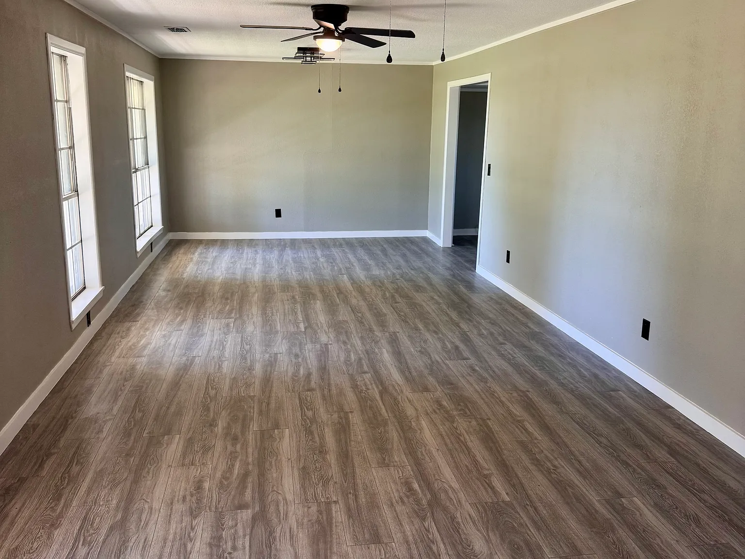 4 bed, 2.5 bath, 2296 sqft, $1,775 — Photo 4