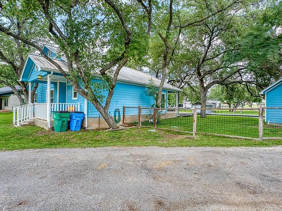 4th image of 115 Shady Circle Drive