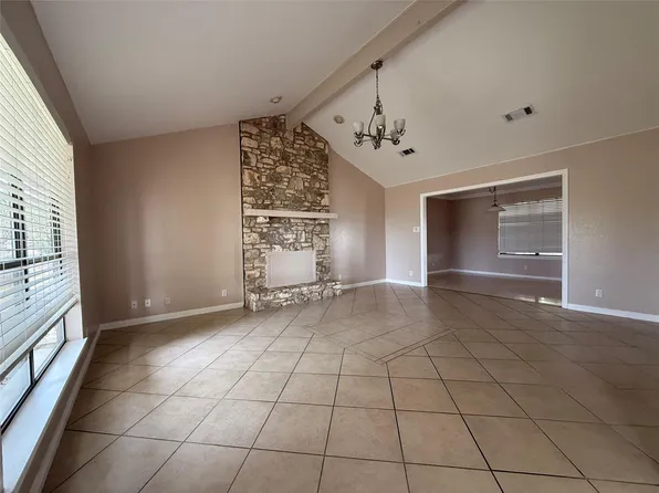 5850 Dacy Ln, Buda, TX 78610