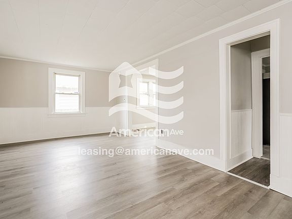 1814519_003_wm_-_living_room_13488462.jpg