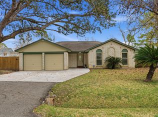 2202 Sierra St, Kemah, TX 77565