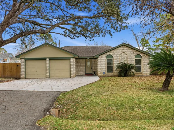 2202 Sierra St, Kemah, TX 77565