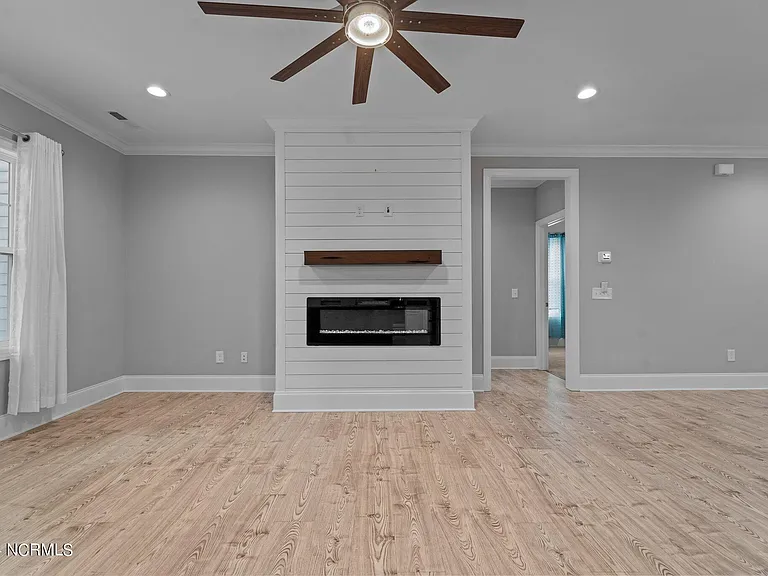 428 Gretchen Rd — Photo 13