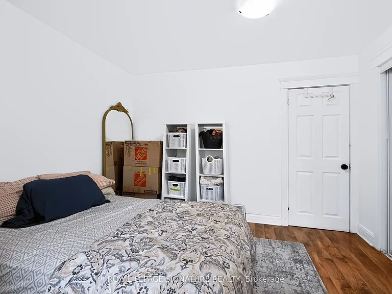 37 Strathcona Ave — Photo 24