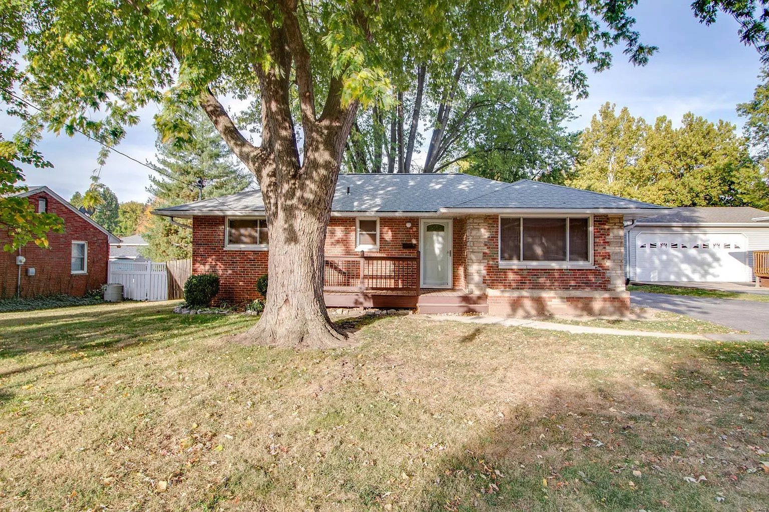 238 Alben St photo 1