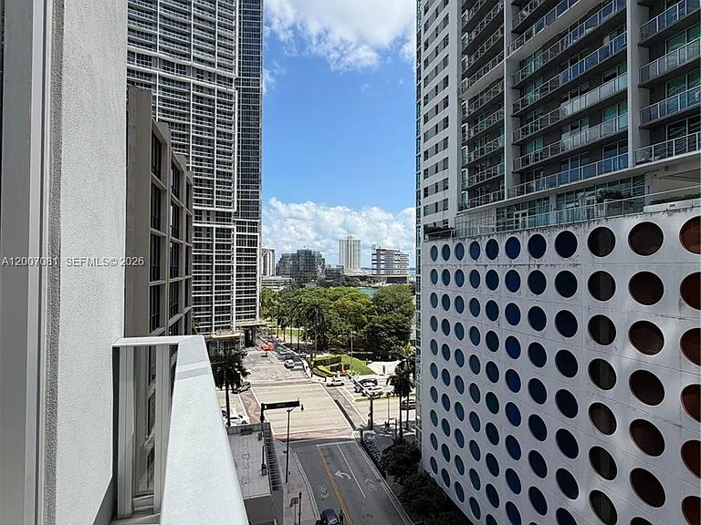 77 SE 5th St #1014 — Photo 27