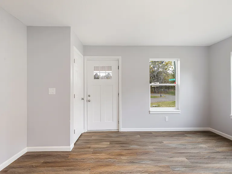 6900 Seaver Dr #1 — Photo 16