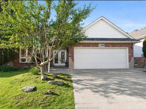 555 Revland Dr, Tecumseh, ON N8N 4T2