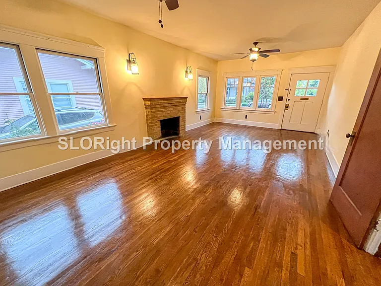 663 Islay St — Photo 2
