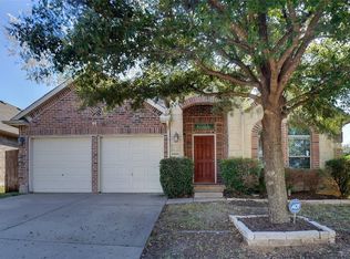 3900 Hollow Lake Rd, Fort Worth, TX 76115