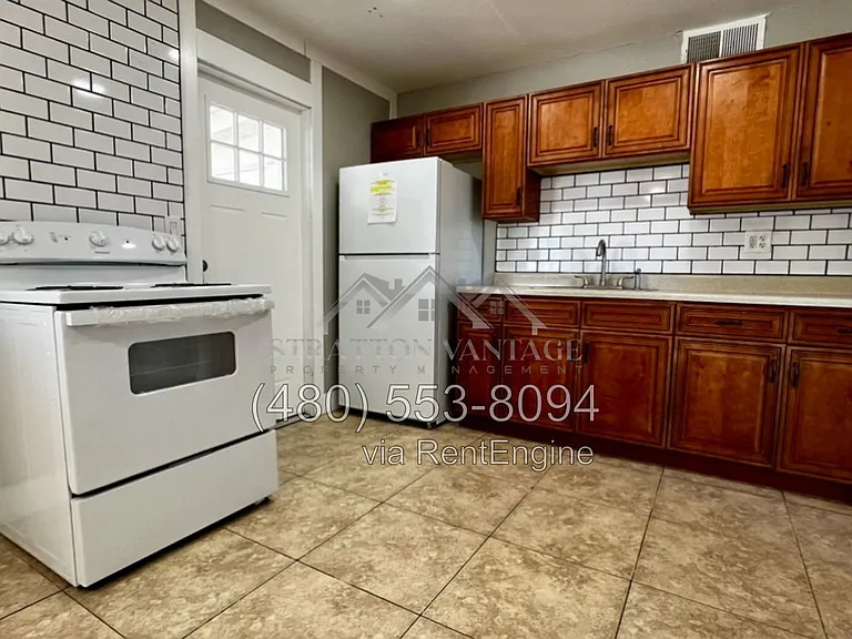 799 E Buffalo St — Photo 3