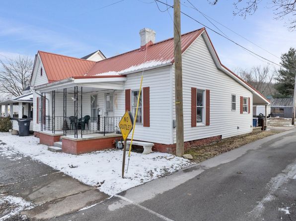 414 E 2nd St, Augusta, KY 41002