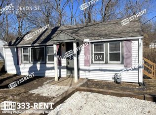 810 E Devon St, Independence, MO 64055
