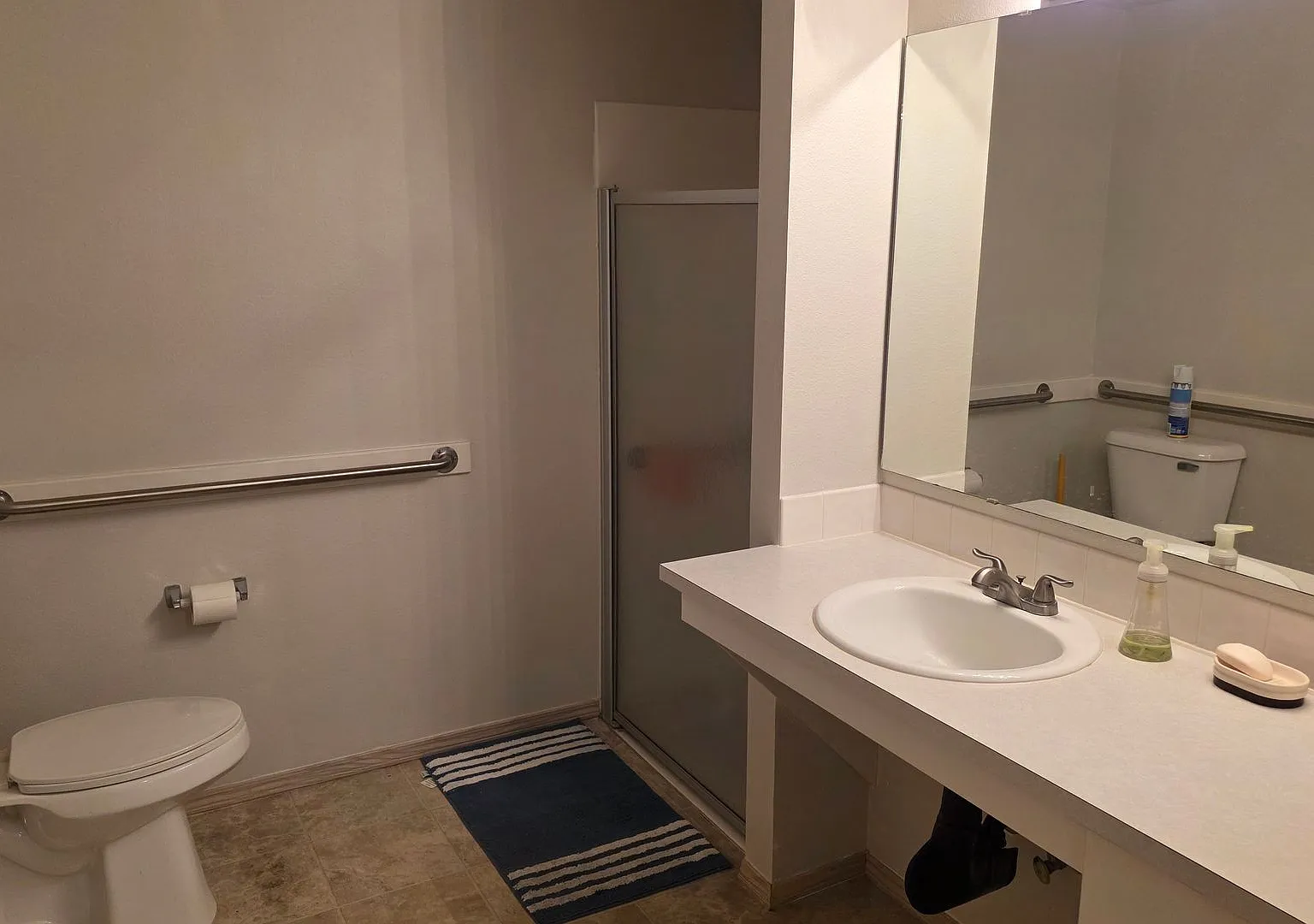 2 bedroom — Photo 4