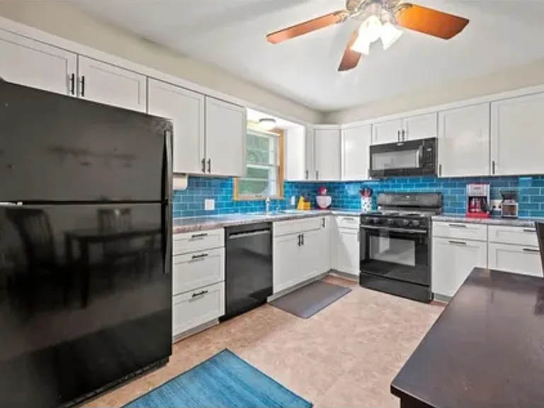 533 Birch St — Photo 7