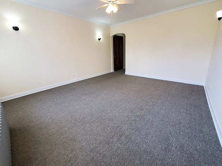 3056 W Irving Park Rd #2E — Photo 5