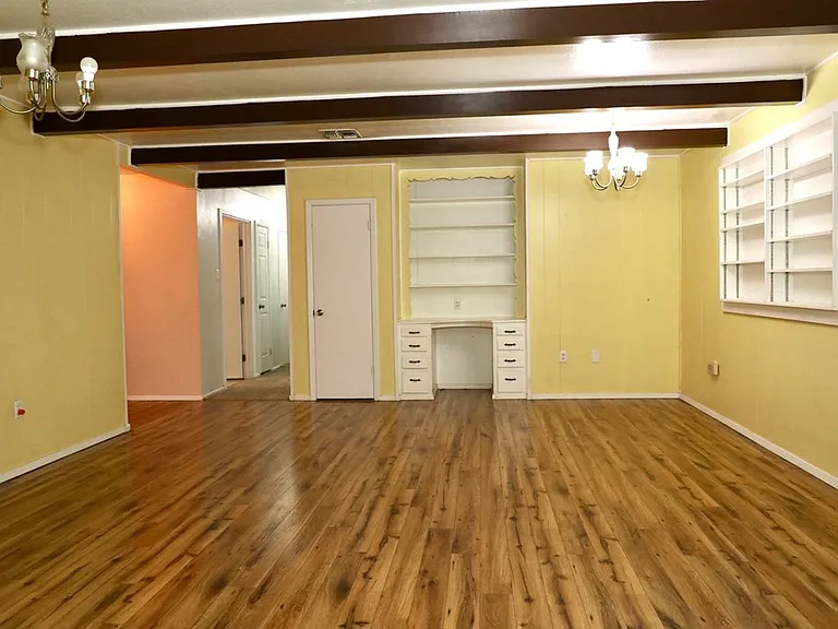 3420 Fairlane Ave — Photo 2