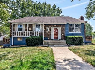 5100 NW Downing St, Blue Springs, MO 64015