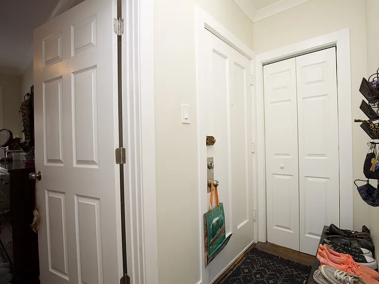 4226 N Clark St #2 — Photo 16